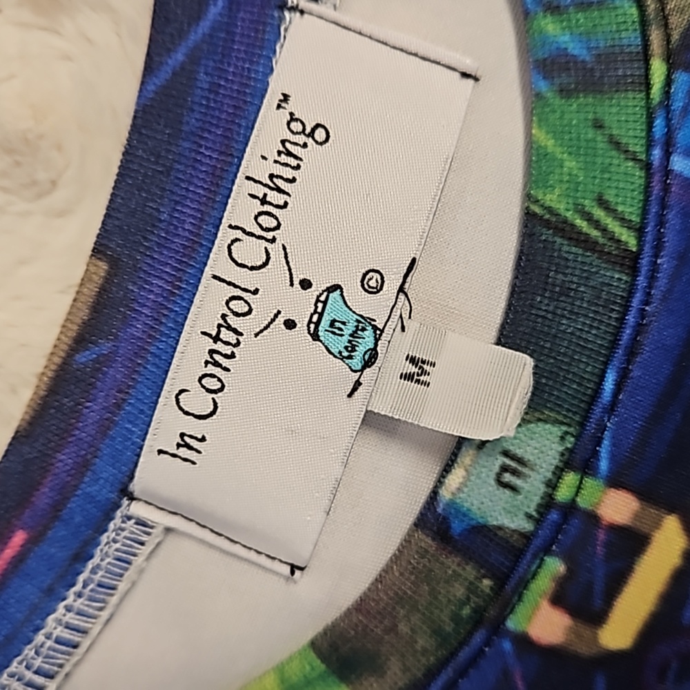 'In Control Clothing' UNISEX Anime vapewave graphic sweatshirt Medium - Picture 4 of 8